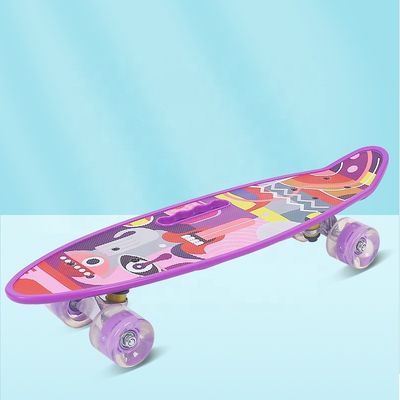 Flat-Plat Elden Küçük Balık Taşıma Tahta Çaplı Skateboard Dört Tekerlekli Flaş Hareketlilik Scooter Çocuklar ve Kızlar İçin