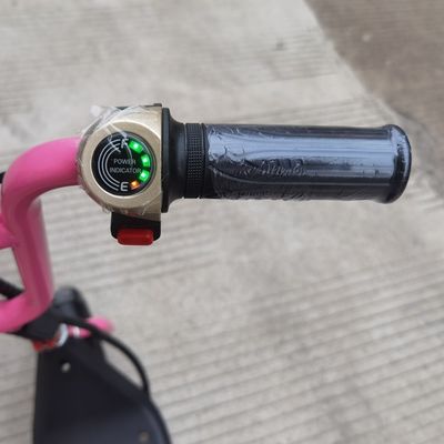 8 inç elektrikli scooter basket ve koltukla maksimum hız 15km/h Aralık Her şarj 8-10KM