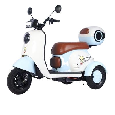600W Motor Gücü Yetişkinler için Üç Tekerlekli Scooter Arka Merkezi Motor Konumu Entegre Pil