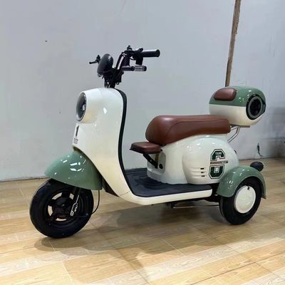 600W Motor Gücü Yetişkinler için Üç Tekerlekli Scooter Arka Merkezi Motor Konumu Entegre Pil